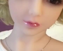 Sexy Transsexuelle Puppe, Die Ihr Debüt Vom Vip Macht