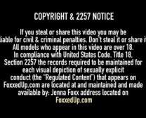 Jenna J Foxx Jest Dziką, Hebanową Babcią, Która Jest Zawsze Sama I Bardzo Napalona.