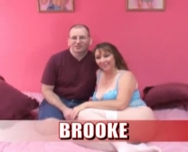 Brooke Messing Pipes In Haar Kut.