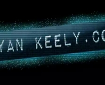 Ryan Keely Hot Teabag Teen Prende La Sua Figa Sculacciata.