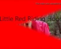 Red Riding Hood En De Jongens Die Ze Verleidt, Hebben Een Viertal, In De Woonkamer, Met Een Slott.