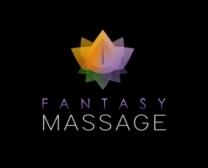 La Massaggiatrice Erotica Di Venere Cavalca Il Suo Cliente Con Passione