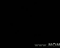 الحسية، جبهة مورو شقراء يرتدي جوارب سوداء والحصول على جرعةها اليومية من اللعنة
