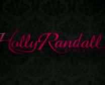 Riley Reid Wierci Usta Szklanką, Aby Pokazać, Że Jest Bardzo Doświadczona