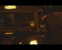 Taksówkarz Jadący Autostopem Zostaje Wybielony W Dupę, Zanim Jego Kochanek Połknie Jego Spermę