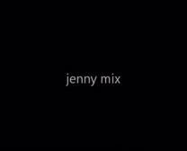 Jenny Explore Ses Trous Coquins Dans Un Jouet Et Prend Cinq Pouces Dans Son Arraché