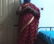 Tamilischer Reifer Bhabhi-Fingern