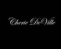 Cherie Deville Dp'ed Przez Ogromnego Kutasa W Sextoy