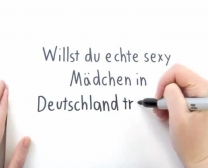 Sexy Deutsche Assslut Spritzt In Der Öffentlichkeit