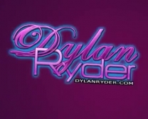 Dylan Ryder Wichst Abwechselnd Mit Jedem Riesendicken