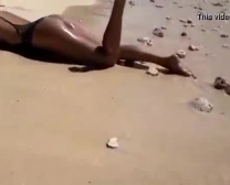 Meksykańskie Dziewczyny Na Plaży Wiosłujące I Ssące Kutasa