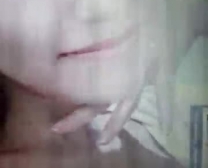 Llaves De Puta Adolescente Sucia Chloe En Medias De Látex Despojadas A Su Twat Mojado Obtiene El Coño Golpeado
