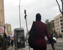 Big Butt Ebony Babe Sendo Fodido Por 2 Pregos Musculares
