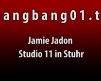 Jamie Lynn Aniston Test Een Man In Een Eigen Studio.