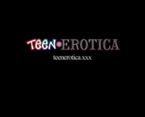 Lustful Teen Angel Con Figa Pelosa Piace Essere Pestata Da Un Geek Perv In Un Trio.