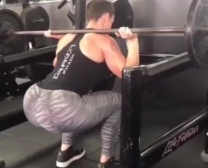 Bigass Caitlyn Maddox Shows Her Tight Snatch.