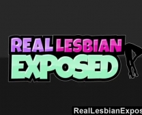 Lesbische Lesbisch Bonzen Een Schattig Kuiken In Panty