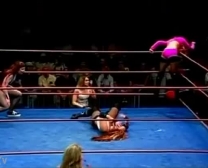 Wrestling Mulheres Humilhadas Por Treinador Feminino.