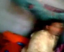 Verlegen Indiase Maidskinged En Gangbanged