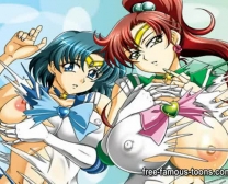 Sailormoon Breasty Et Gfs Avec D'immenses Melons De Pornographie Hentai